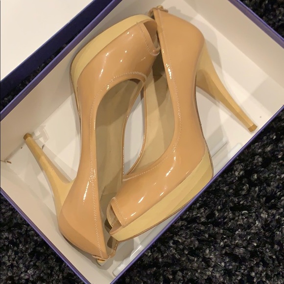 Stuart Weizmann heels - Picture 3 of 6